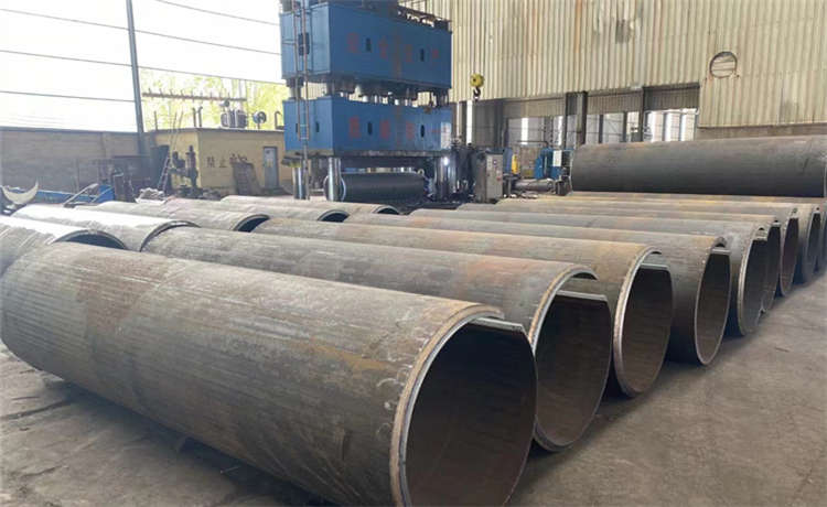 1500 1120-8-10-12mm螺旋焊管，廣州鋼材場鍍鋅無縫鋼管，化州螺旋鋼管，十五年廠家經(jīng)驗