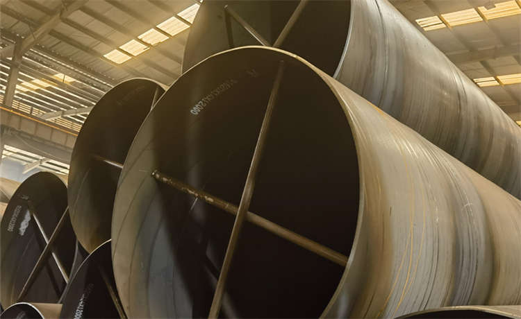 1520-12mm螺旋鋼管，325-10mm螺旋焊管，1324mm螺旋焊管，鋼材場Q355B鋼板