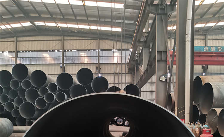 1124mm螺旋鋼管，820-6mm螺旋管，鋼材場Q235B螺旋管，300螺旋鋼管