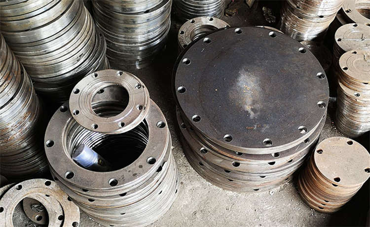 3420 724mm螺旋鋼管，清遠(yuǎn)711mm螺旋焊管，dn1000mm螺旋鋼管，鋼材場(chǎng)打樁螺旋鋼管